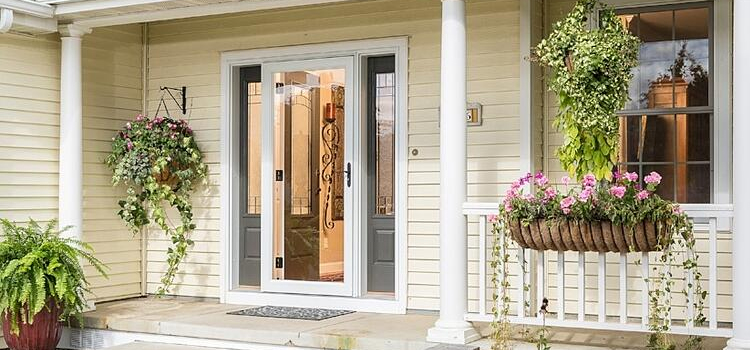 screen door installation in San Martin
